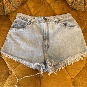 LEVI’S 551 LIGHT WASH HIGH WAISTED DENIM SHORTS